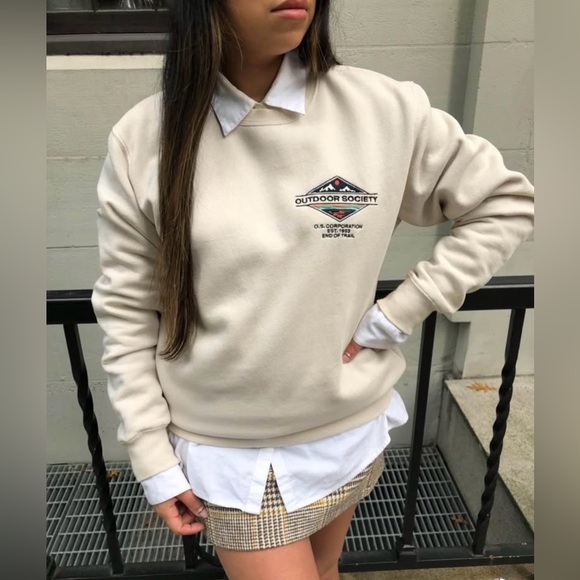 H&M Sweaters - Cream crew neck Sweater